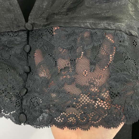 New Bar III Lace Hem V-Neck Balloon Sleeve Crop Top Cropped Blouse Black Size XS - Picture 7 of 16